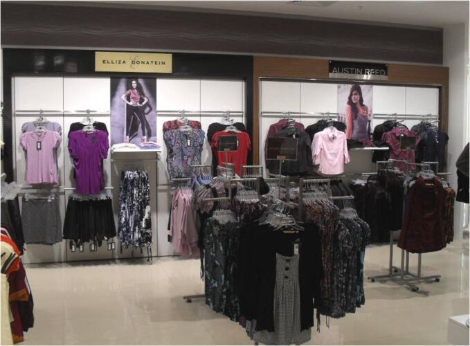Shoppers Stop, Alpha One Mall, Ahmedabad 4